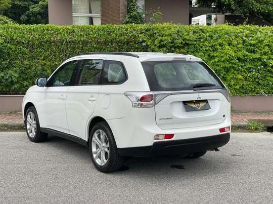 MITSUBISHI-OUTLANDER-2.0 16V GASOLINA 4P AUTOMÁTICO MITSUBISHI-OUTLANDER-2013