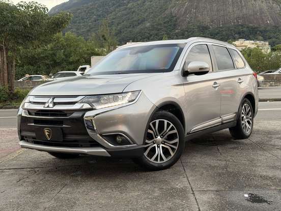 MITSUBISHI-OUTLANDER-2018