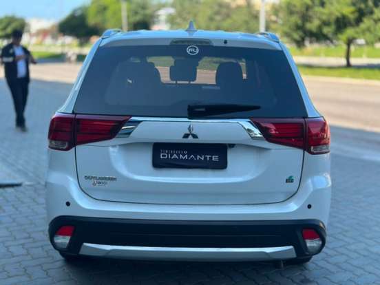 MITSUBISHI-OUTLANDER-2.0 COMFORT 16V GASOLINA 4P AUTOMÁTICO MITSUBISHI-OUTLANDER-2017