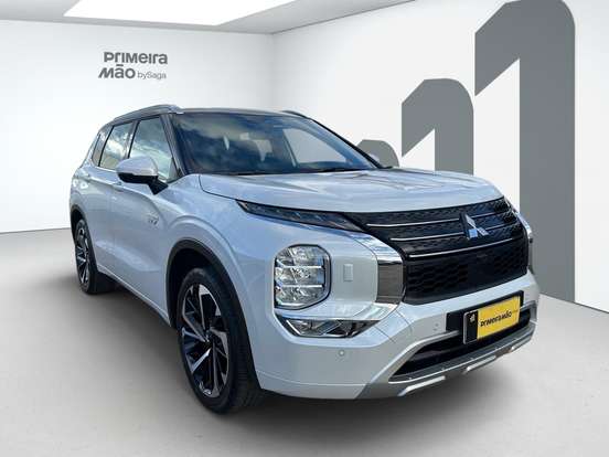 MITSUBISHI-OUTLANDER-2.4 PHEV SIGNATURE S-AWC DHT MITSUBISHI-OUTLANDER-2025