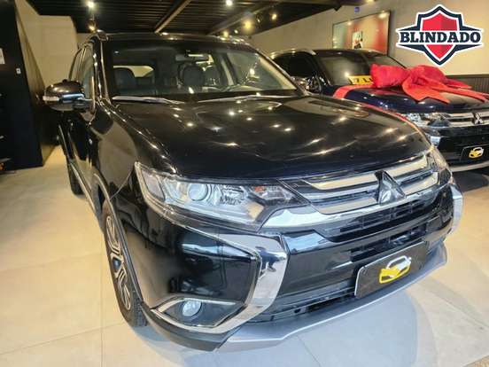 MITSUBISHI-OUTLANDER-3.0 GT 4X4 V6 24V GASOLINA 4P AUTOMÁTICO MITSUBISHI-OUTLANDER-2015