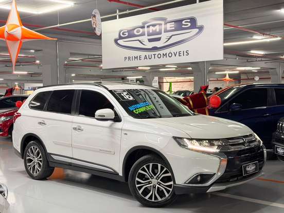 MITSUBISHI-OUTLANDER-2015