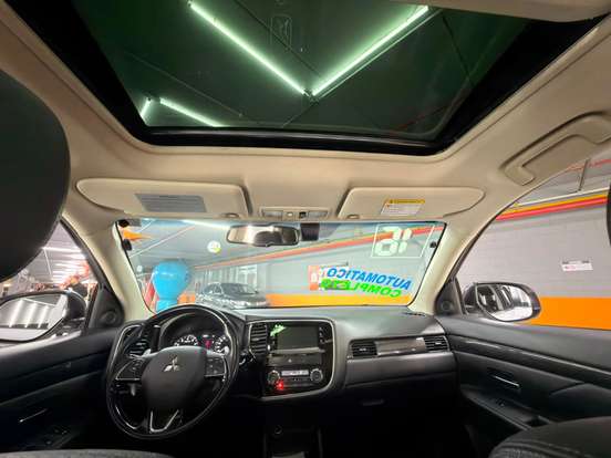 MITSUBISHI-OUTLANDER-2015
