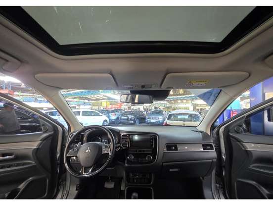 MITSUBISHI-OUTLANDER-3.0 MIVEC V6 GASOLINA HPE-S AWD AUTOMÁTICO MITSUBISHI-OUTLANDER-2020