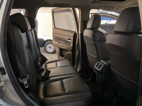MITSUBISHI-OUTLANDER-3.0 MIVEC V6 GASOLINA HPE-S AWD AUTOMÁTICO MITSUBISHI-OUTLANDER-2020