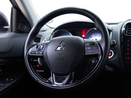 MITSUBISHI-OUTLANDER SPORT-2.0 MIVEC FLEX HPE AUTOMÁTICO MITSUBISHI-OUTLANDER SPORT-2020