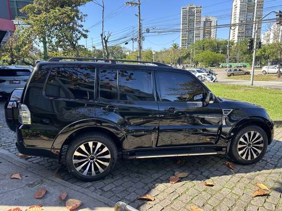 MITSUBISHI-PAJERO-3.2 HPE 4X4 7 LUGARES 16V TURBO INTERCOOLER DIESEL 4P AUTOMÁTICO MITSUBISHI-PAJERO-2017