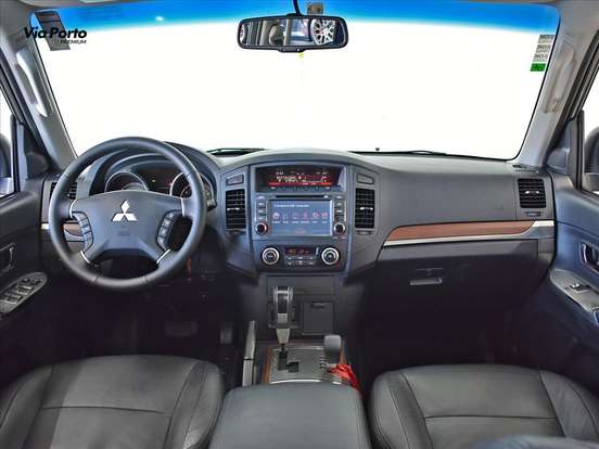 MITSUBISHI-PAJERO FULL-3.2 HPE 4X4 16V TURBO INTERCOOLER DIESEL 4P AUTOMÁTICO MITSUBISHI-PAJERO FULL-2012