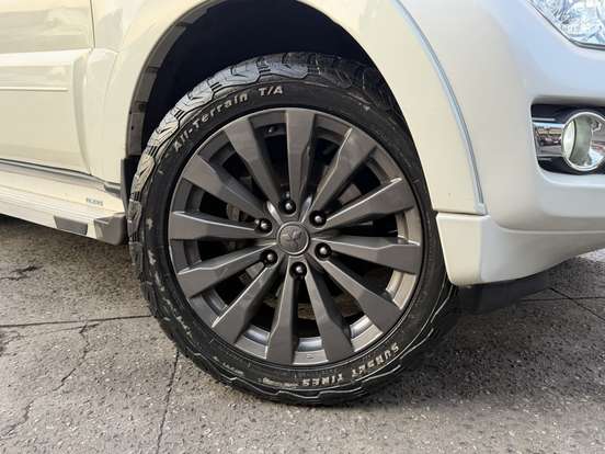 MITSUBISHI-PAJERO FULL-2014
