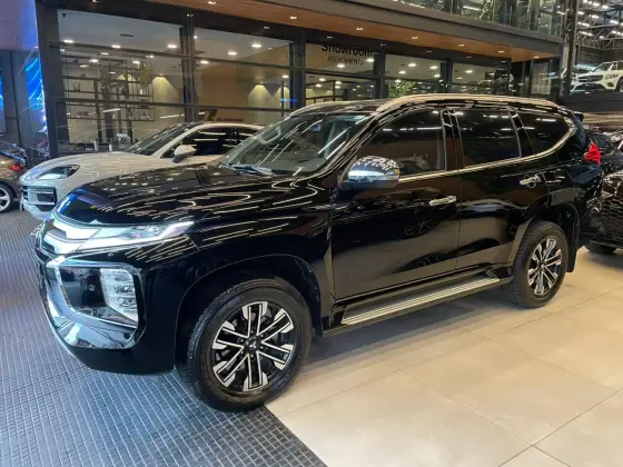 MITSUBISHI PAJERO SPORT 2.4 16V MIVEC TURBO DIESEL HPE-S AWD AUTOMÁTICO