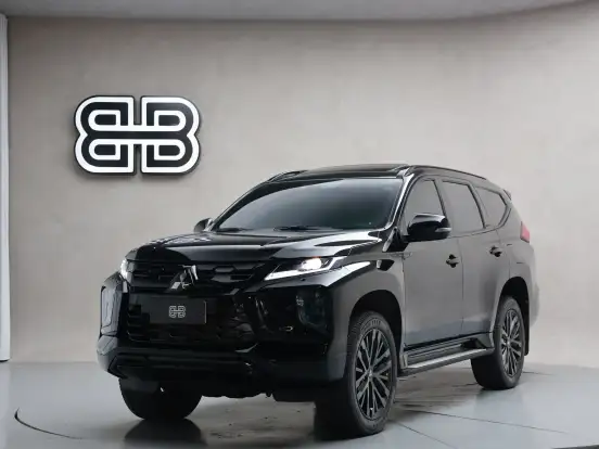 MITSUBISHI-PAJERO SPORT-2.4 16V MIVEC TURBO DIESEL LEGEND BLACK AWD AUTOMÁTICO MITSUBISHI-PAJERO SPORT-2024