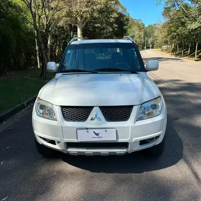 MITSUBISHI-PAJERO TR4-2013