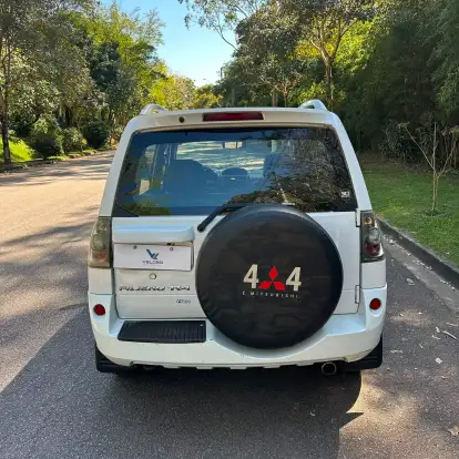 MITSUBISHI-PAJERO TR4-2013