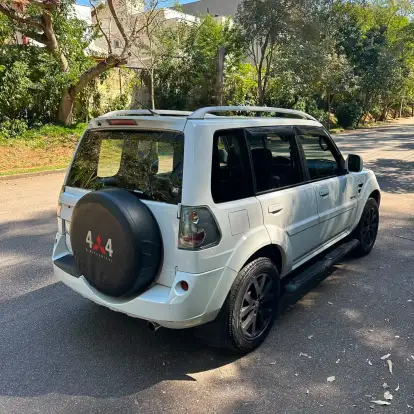 MITSUBISHI-PAJERO TR4-2013