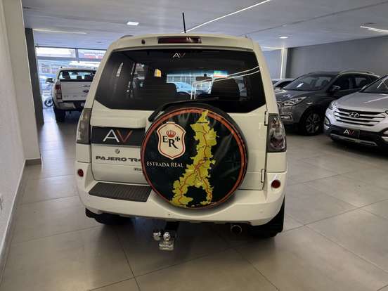 MITSUBISHI-PAJERO TR4-2014