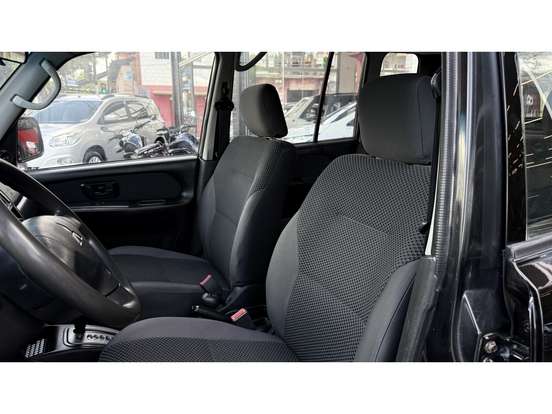 MITSUBISHI-PAJERO TR4-2010