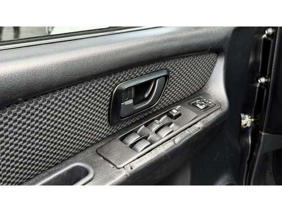 MITSUBISHI-PAJERO TR4-2010