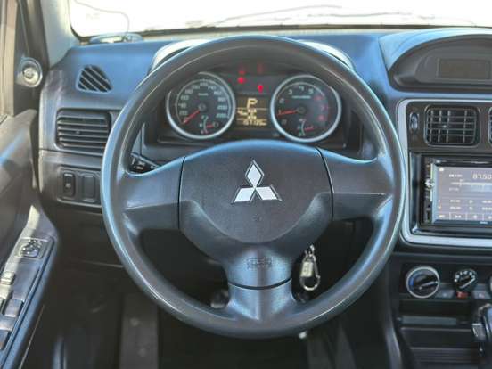 MITSUBISHI-PAJERO TR4-2.0 4X4 16V 140CV FLEX 4P AUTOMÁTICO MITSUBISHI-PAJERO TR4-2011