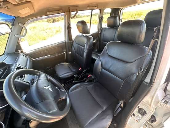 MITSUBISHI-PAJERO TR4-2011
