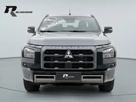 MITSUBISHI-TRITON-2026