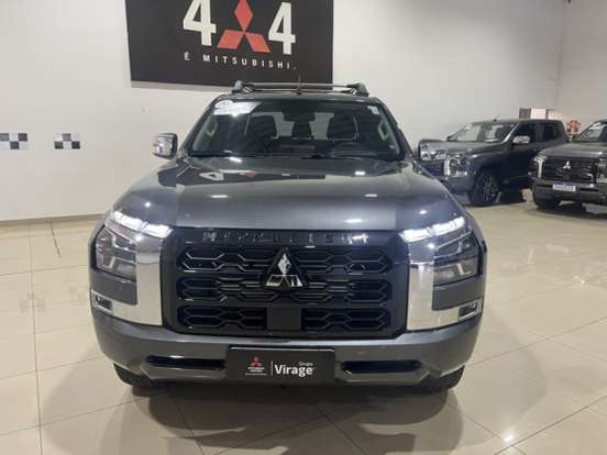 MITSUBISHI-TRITON-2.4 BITURBO DIESEL CD HPE 4X4 AUTOMÁTICO MITSUBISHI-TRITON-2025