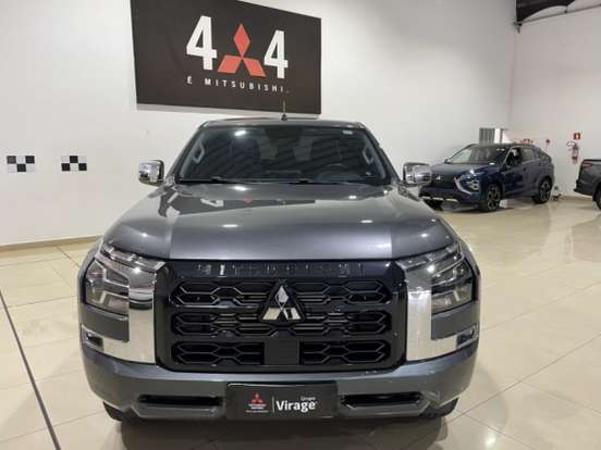 MITSUBISHI-TRITON-2.4 BITURBO DIESEL CD HPE 4X4 AUTOMÁTICO MITSUBISHI-TRITON-2025