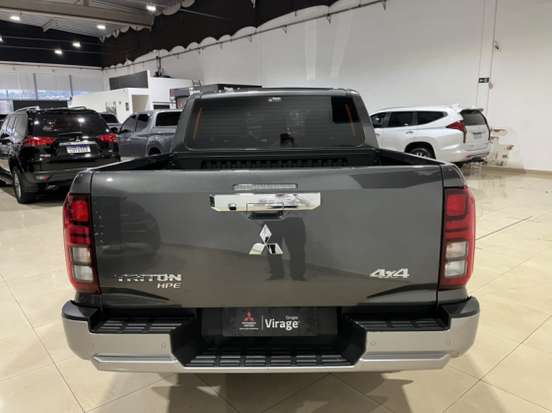 MITSUBISHI-TRITON-2025