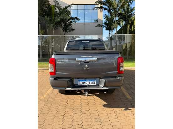 MITSUBISHI-TRITON-2.4 BITURBO DIESEL CD HPE 4X4 AUTOMÁTICO MITSUBISHI-TRITON-2024