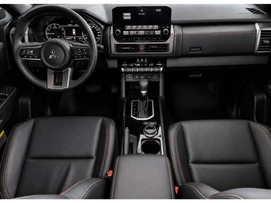 MITSUBISHI-TRITON-2025