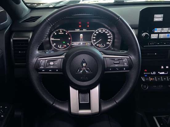 MITSUBISHI-TRITON-2.4 BITURBO DIESEL CD KATANA 4X4 AUTOMÁTICO MITSUBISHI-TRITON-2025