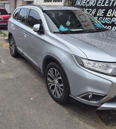 MITSUBISHI-OUTLANDER-2016