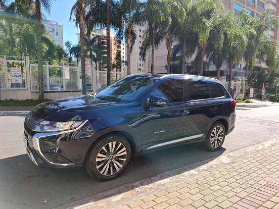 MITSUBISHI-OUTLANDER-2.0 MIVEC GASOLINA HPE AUTOMÁTICO MITSUBISHI-OUTLANDER-2018