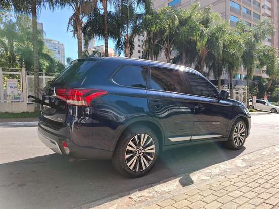 MITSUBISHI-OUTLANDER-2.0 MIVEC GASOLINA HPE AUTOMÁTICO MITSUBISHI-OUTLANDER-2018