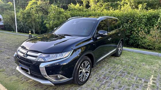 MITSUBISHI OUTLANDER 3.0 GT 4X4 V6 24V GASOLINA 4P AUTOMÁTICO