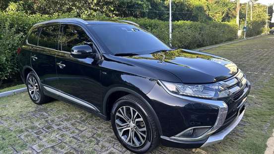 MITSUBISHI-OUTLANDER-2018