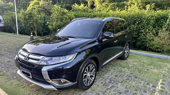 MITSUBISHI-OUTLANDER-2018