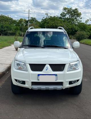 MITSUBISHI PAJERO TR4 2.0 4X4 16V 140CV FLEX 4P AUTOMÁTICO