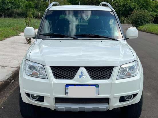 MITSUBISHI-PAJERO TR4-2.0 4X4 16V 140CV FLEX 4P AUTOMÁTICO MITSUBISHI-PAJERO TR4-2010