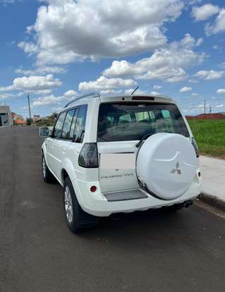MITSUBISHI-PAJERO TR4-2010