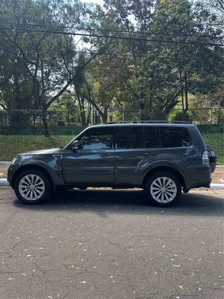 MITSUBISHI PAJERO FULL 3.2 HPE 4X4 16V TURBO INTERCOOLER DIESEL 4P AUTOMÁTICO