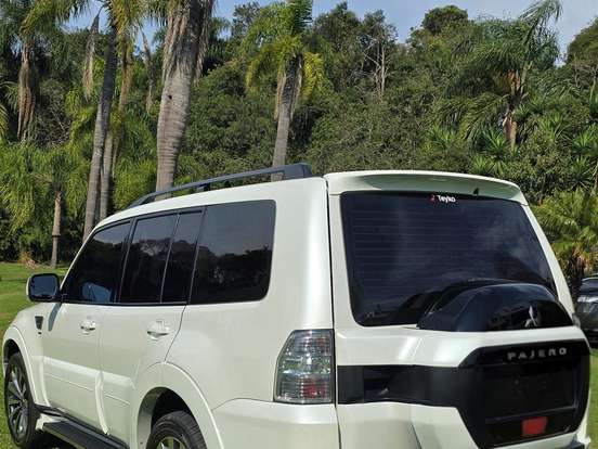 MITSUBISHI-PAJERO-3.2 HPE 4X4 7 LUGARES 16V TURBO INTERCOOLER DIESEL 4P AUTOMÁTICO MITSUBISHI-PAJERO-2018