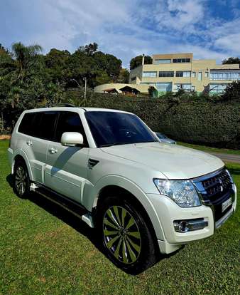 MITSUBISHI-PAJERO-2018