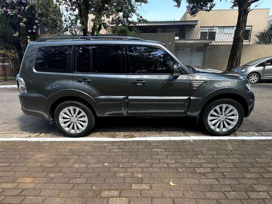 MITSUBISHI-PAJERO FULL-2017