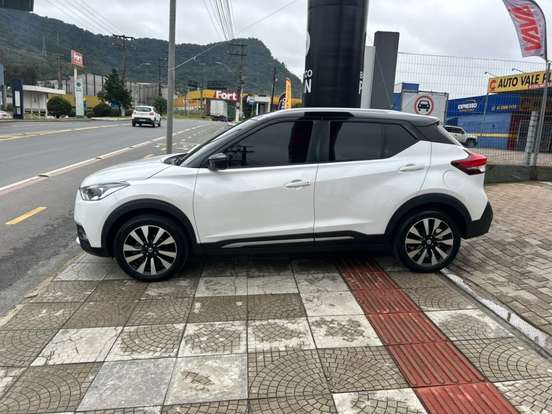 NISSAN-KICKS-1.6 16V FLEXSTART SV 4P XTRONIC NISSAN-KICKS-2017