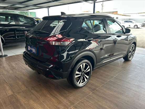 NISSAN-KICKS PLAY-2025