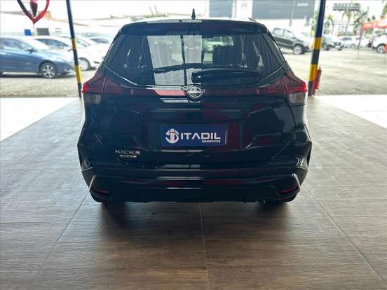 NISSAN-KICKS PLAY-2025