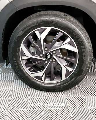 NISSAN-KICKS PLAY-2025