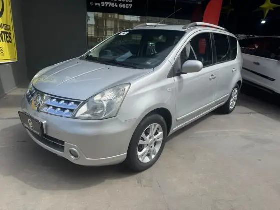 NISSAN LIVINA 1.8 SL 16V FLEX 4P AUTOMÁTICO NISSAN LIVINA 1.8 SL 16V FLEX 4P AUTOMÁTICO