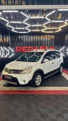 NISSAN-LIVINA-2013