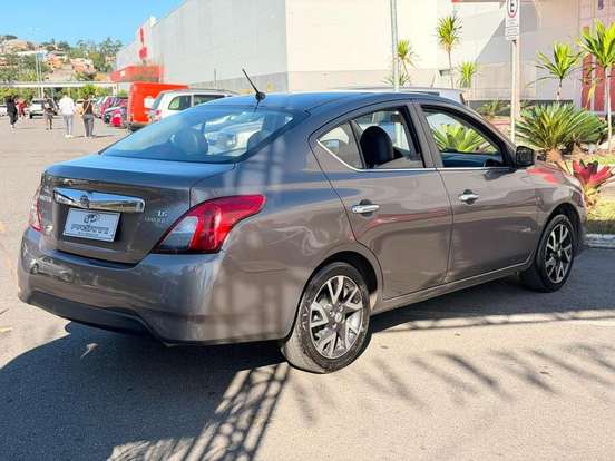 NISSAN-VERSA-2015